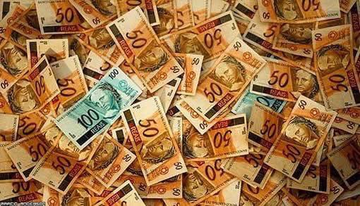Cheques devolvidos atingem 2,32% do total em março