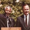 Gafe: Bush pai lamenta morte de Mandela