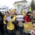 Canadá pede clemência para blogueiro saudita Raif Badawi