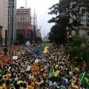 Renúncia de Dilma é pior proposta, dizem leitores de Brasileiros