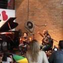 Bar de jazz em SP cria festas para pais e filhos