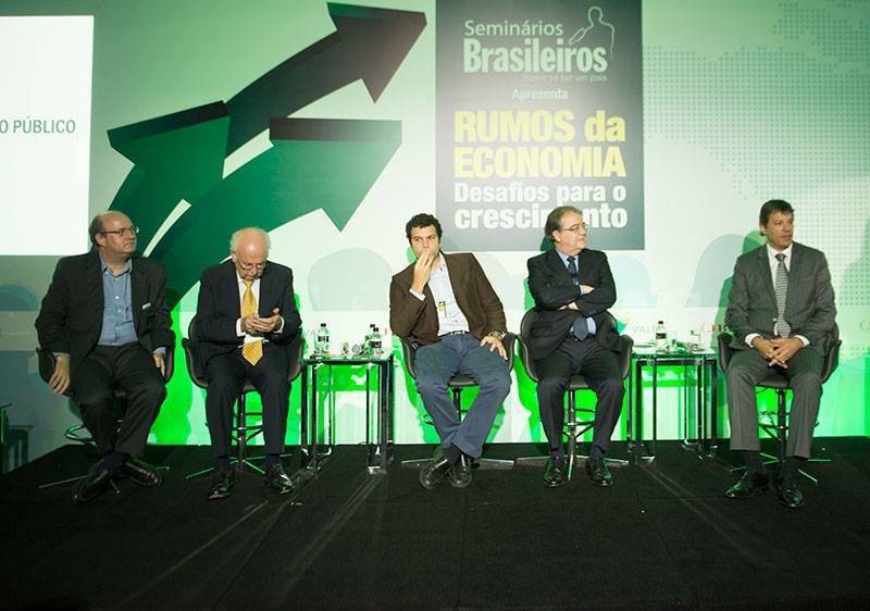 Ajuste fiscal hoje aprofunda a recessão, diz professor da Unicamp