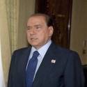 Berlusconi é condenado a três anos de prisão por corrupção
