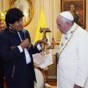 Na Bolívia, papa critica capitalismo e exige mudanças