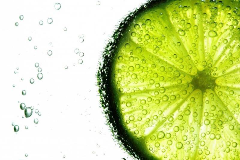 Cientistas descobrem que gotinhas de limão previnem males gastrointestinais