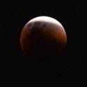 Eclipse total faz superlua desaparecer do céu do Brasil