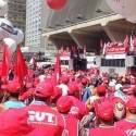 Trabalhadores fazem ato na Avenida Paulista e criticam medidas do governo