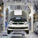 Volkswagen vai reduzir investimento em 1 bilhão de euros por ano