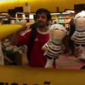 Manifestantes hostilizam Haddad e Suplicy em livraria de São Paulo