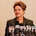“Temos de continuar o caminho da democracia”, diz Dilma