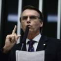 Ovacionado, Bolsonaro vota em memória do “coronel Carlos Alberto Ustra”