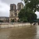Rio Sena atinge 6 metros de altura e paralisa transportes parisienses