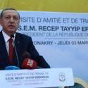 Presidente da Turquia fecha mais de mil escolas e confisca passaportes