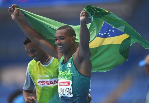 Ricardo de Oliveira conquista primeiro ouro do Brasil nas Paralimpíadas