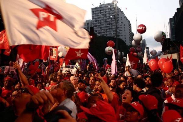 Os caminhos da esquerda brasileira diante da crise do petismo
