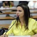 PR expulsa Clarissa Garotinho e suspende mais dois deputados