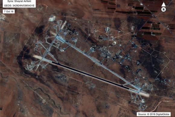 EUA bombardeia Síria em resposta a ataque químico